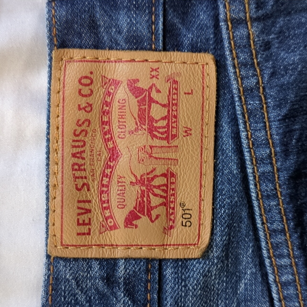 Levi 501s 100% cotton jeans, W 25 L 32 - Picture 4 of 9